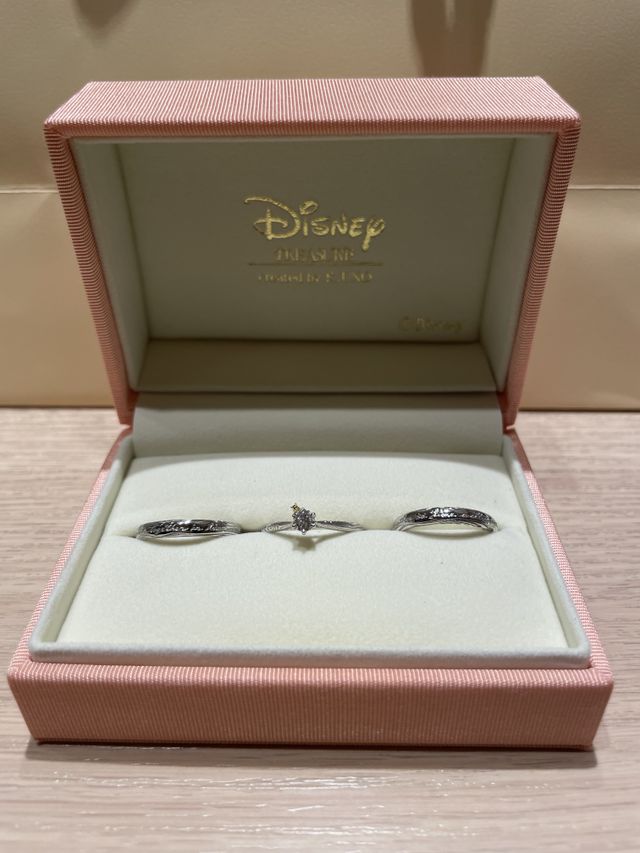 二人の好きなプーさんの指輪を購入しました