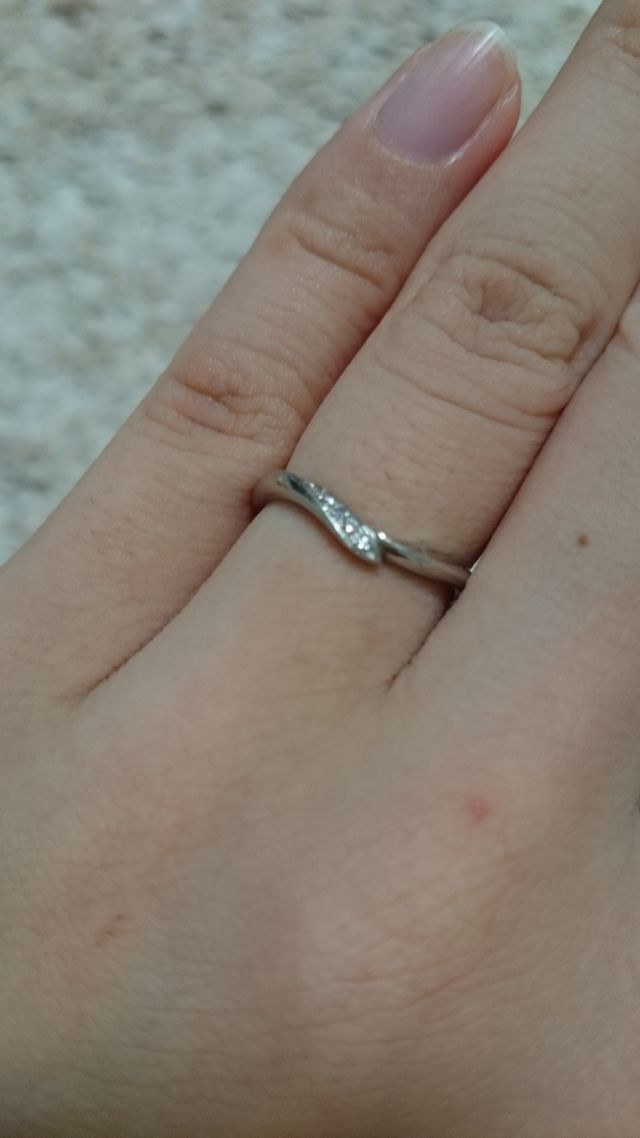 NIWAKAの初桜の結婚指輪で婚約指輪とセットで購入しました