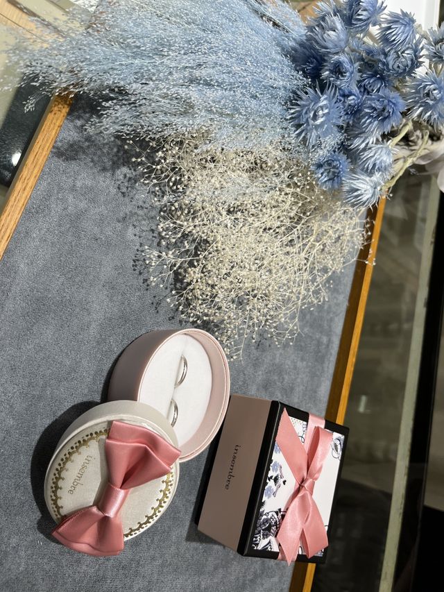 購入した際、写真用にセットして下さいました。