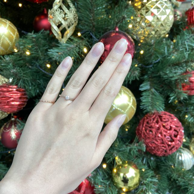 婚約指輪のみ。ちょうど届いたのがクリスマス時期でした。