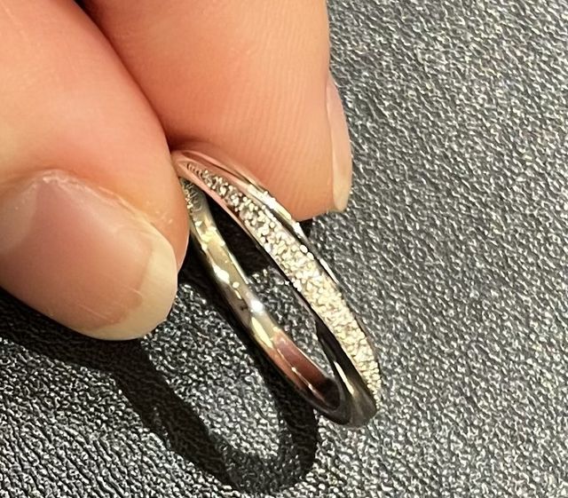 結婚指輪に購入しました。