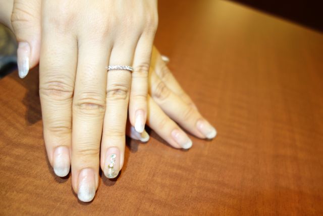 普段使いをしたい気持ちから、ハーフエタニティを選びました。