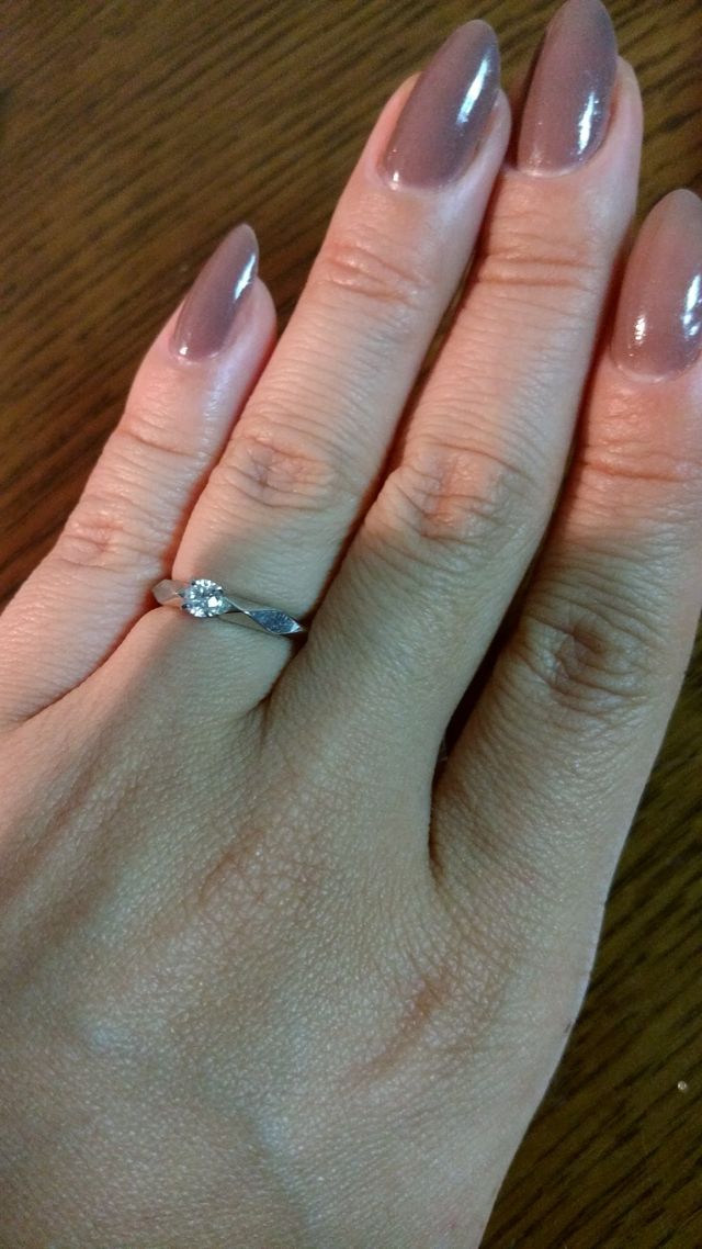 けして細くはない私の指にも合うデザインでした。