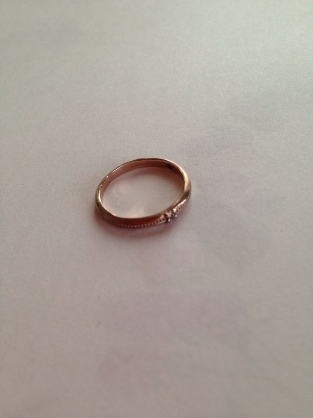 アンティーク感サービス内側に石