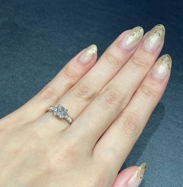 エメラルドカットが素敵です