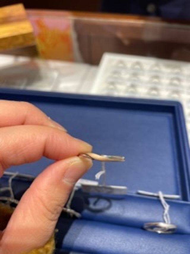 イエローゴールドに変更し艶消し