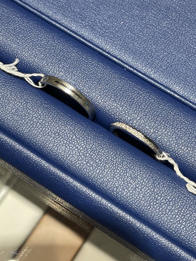 それぞれが自分の指に合うデザイン、着け心地で選びました。