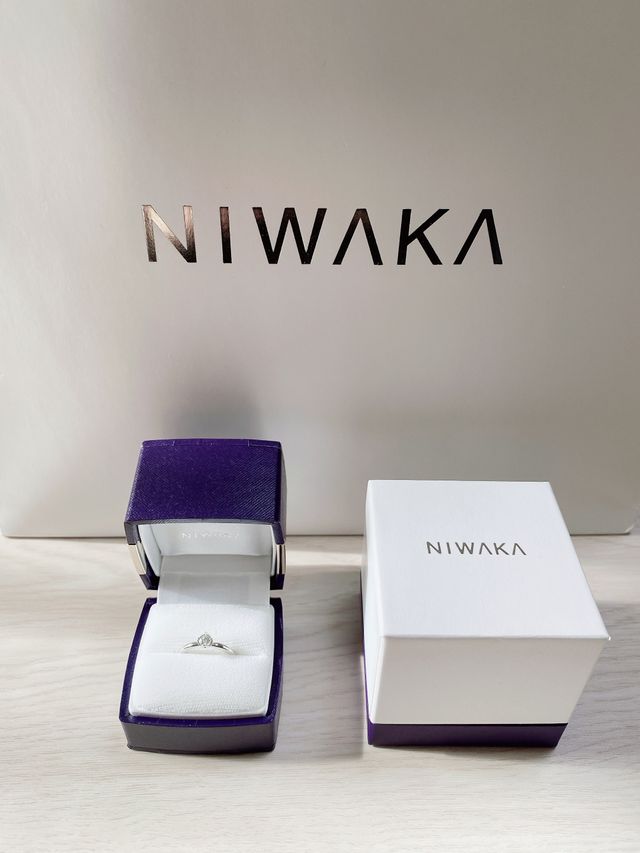 婚約指輪です。結というデザインです。