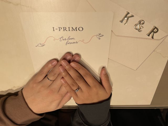 受け取りの際の2人の写真