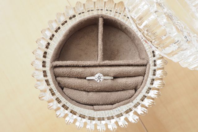 アイプリモでいただいたガラスケースに入れて。