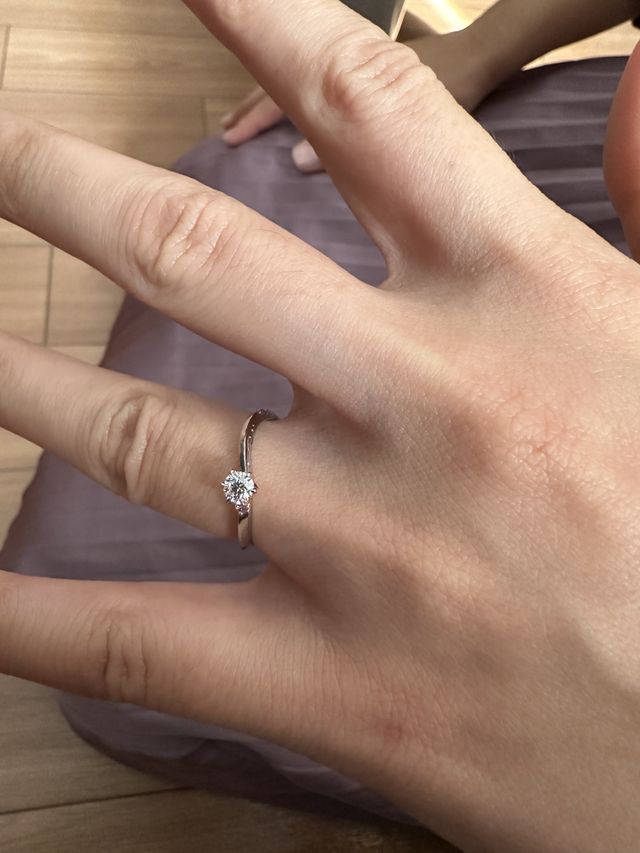 オーダーメイドによる自分たちの思い出のつまった指輪ができた。