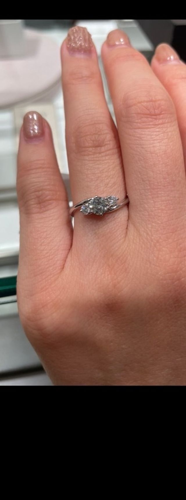 ゴージャスでとっても可愛い指輪でした。