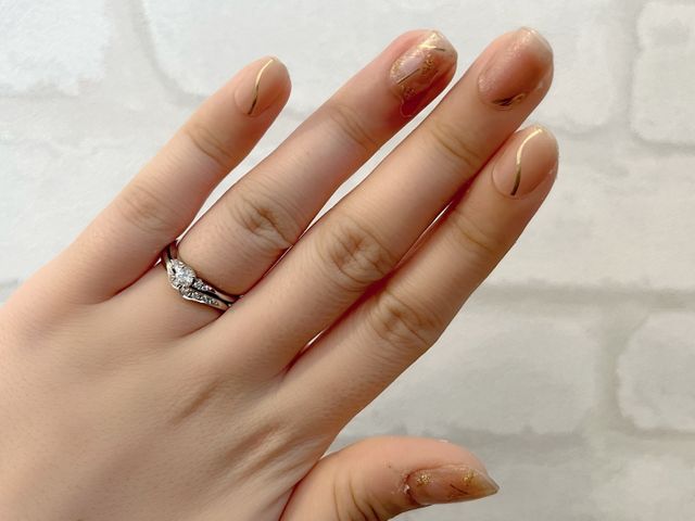 婚約指輪との重ね付け