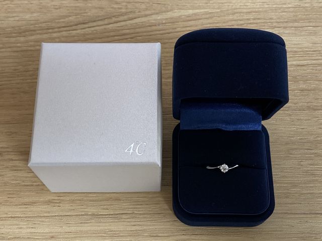 リングが360&deg;ウェーブになっているデザインです。