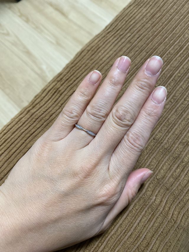 カメリアのハーフエタニティです。