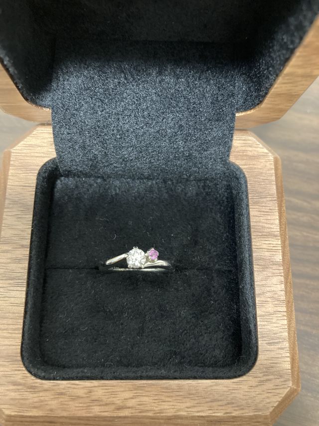 お花が好きなので、全体的にお花モチーフのデザインにしました。