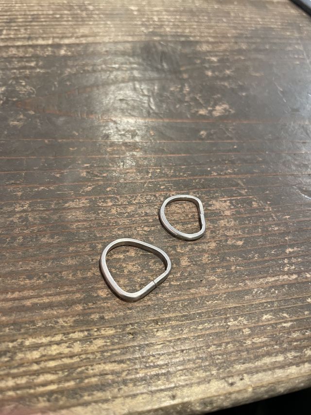 輪っかにしようとする段階です！ここから丸になります！