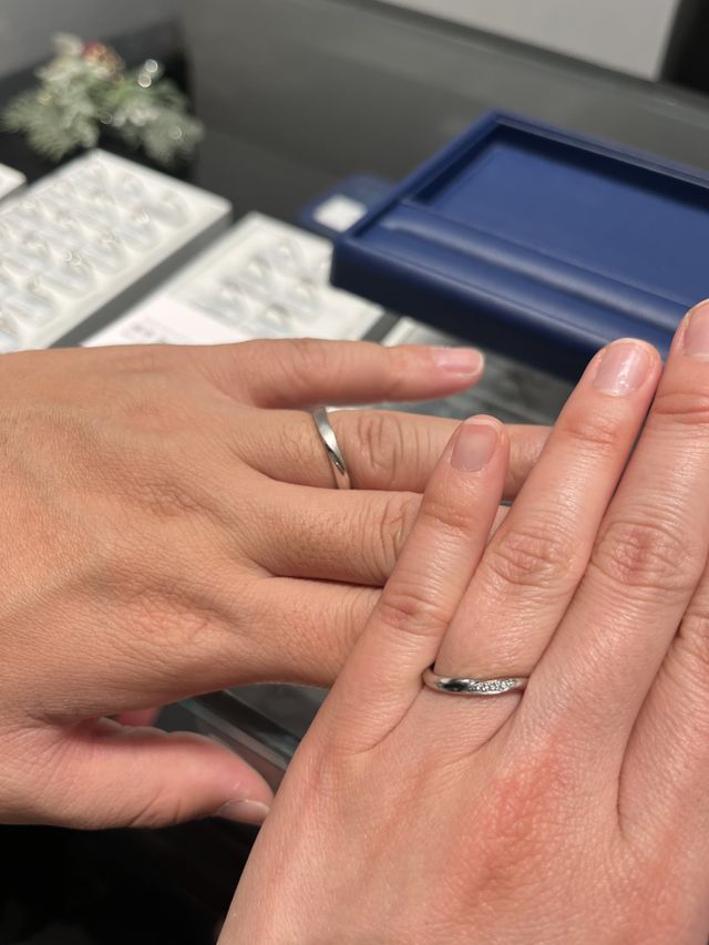 店舗にて試着し購入を決定した時の写真。