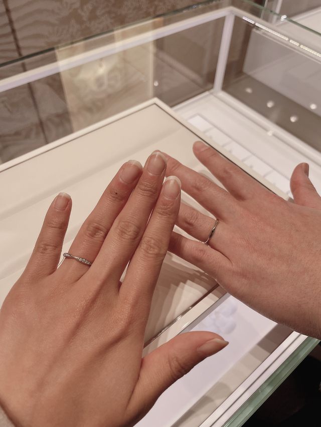 カメリアのハーフエタニティとシンプル