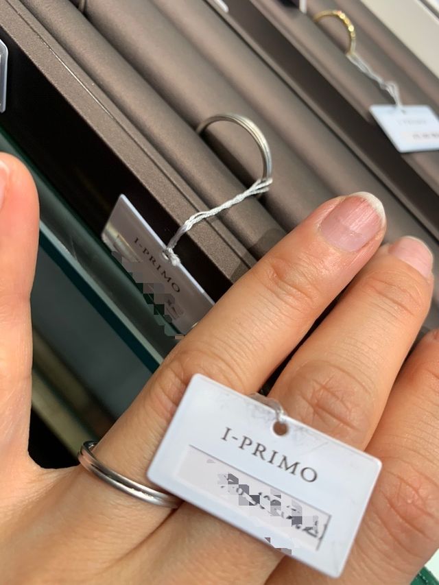 細目で華奢な指には良さそうです！