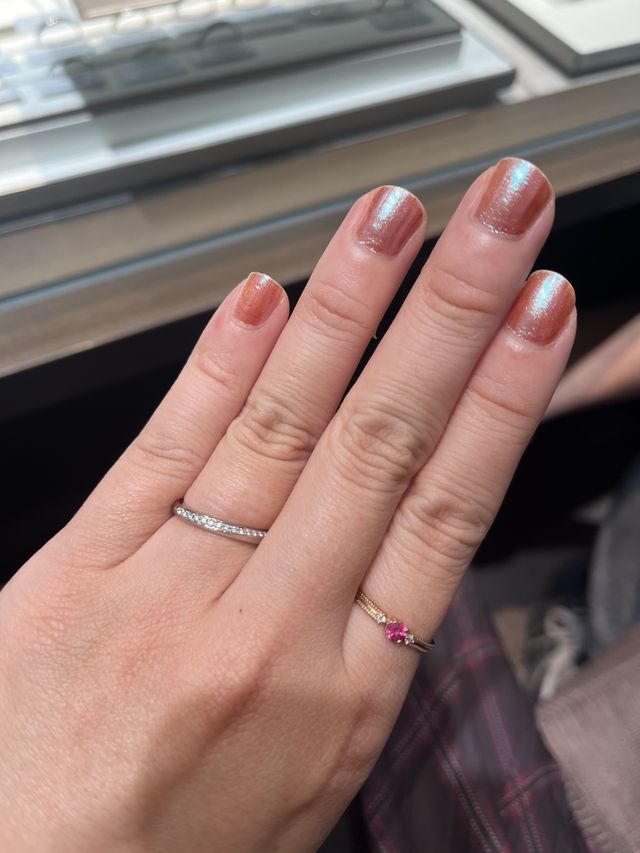 見本はプラチナでした。