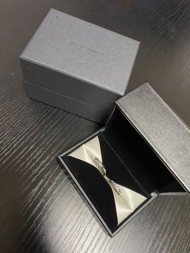 夫とペアになるようなデザインが気に入り購入しました。