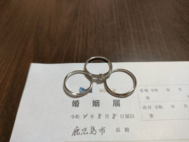 エンゲージリングと合わせて☆