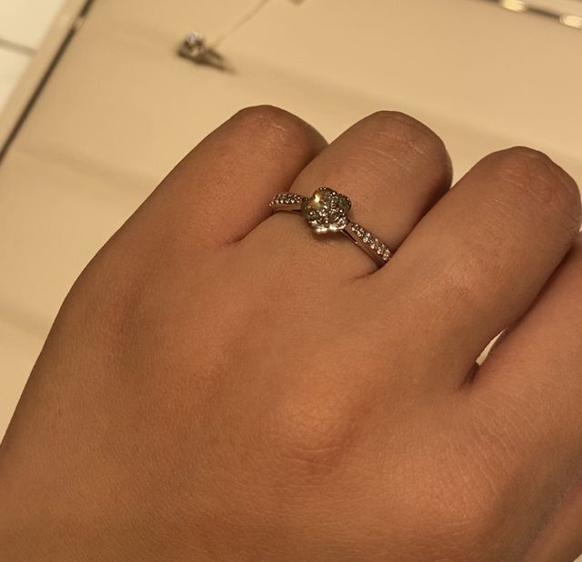 カメリアコレクションエンゲージメントリング