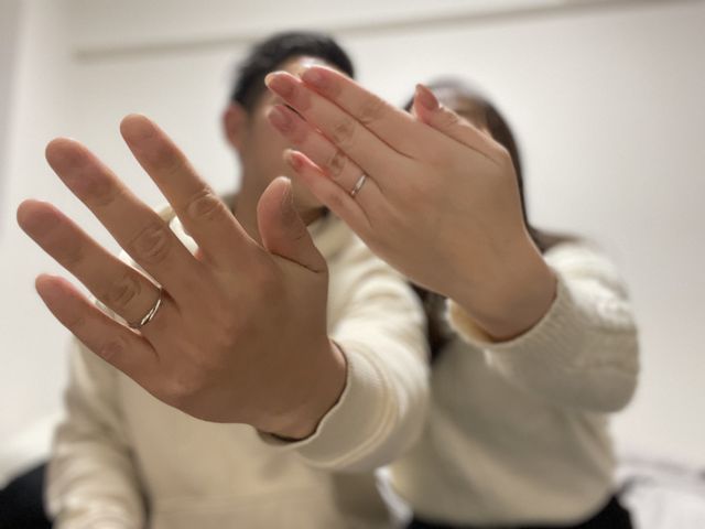 シンプルなデザインで、さり気ないダイヤがとても可愛いです。