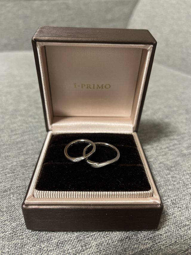 ペールブラウンゴールドとプラチナの組み合わせに惹かれました。