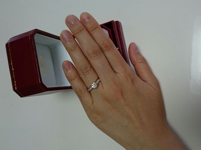 指輪は試着して少し大きめのサイズを購入しました。