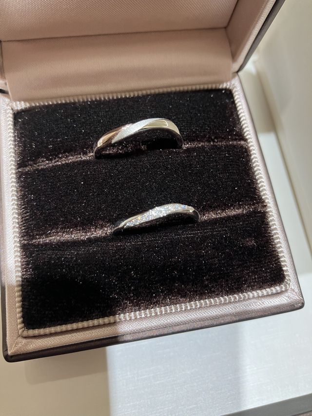 お互いに気に入った指輪が違ったので違った形でオーダーしました