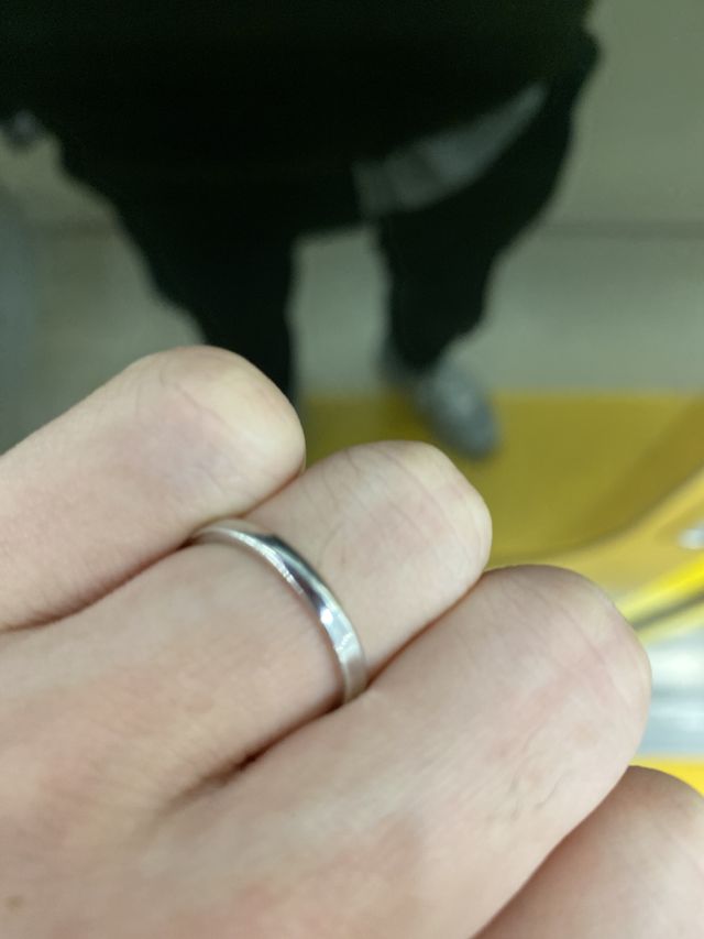 シンプルなデザインが気に入ってからにしました。