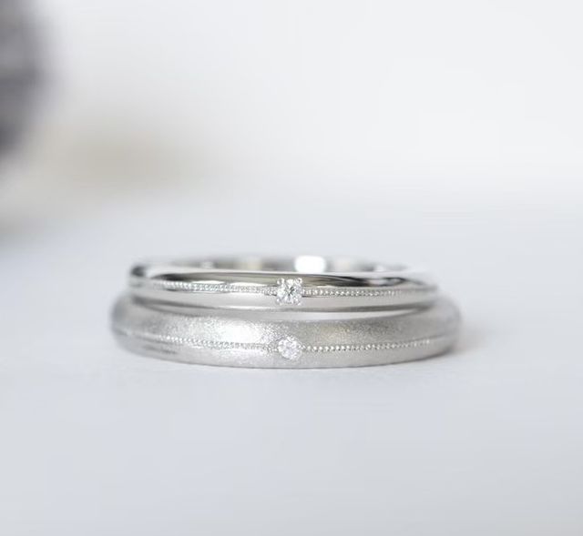 ベースはお互いに削った手作り、
デザインは完全オーダー！