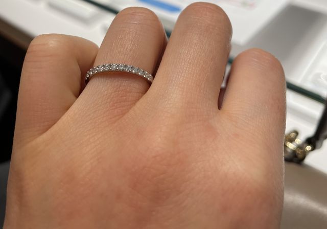 ハーフエタニティを購入しました。