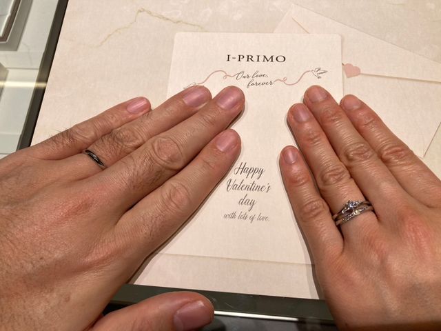 指輪受け取り時、店舗にて撮影。