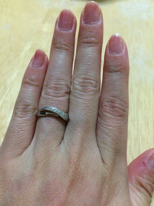 4℃で購入しました。カーブが特徴的です。