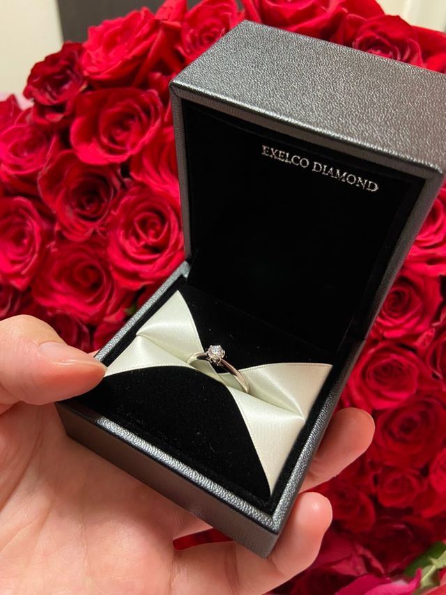 クラシカルで、これぞ結婚指輪といったデザインです。