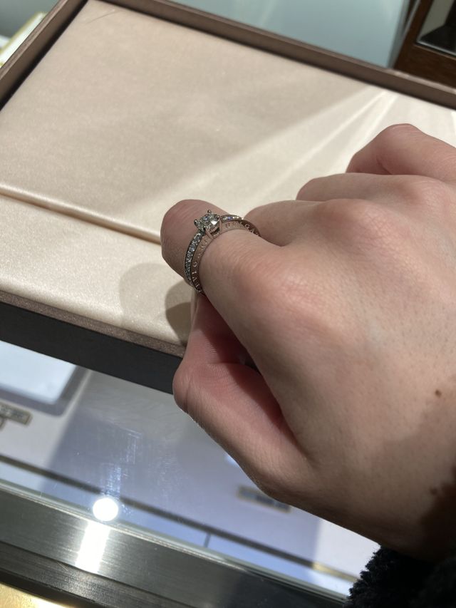 0.5カラットのダイヤモンド