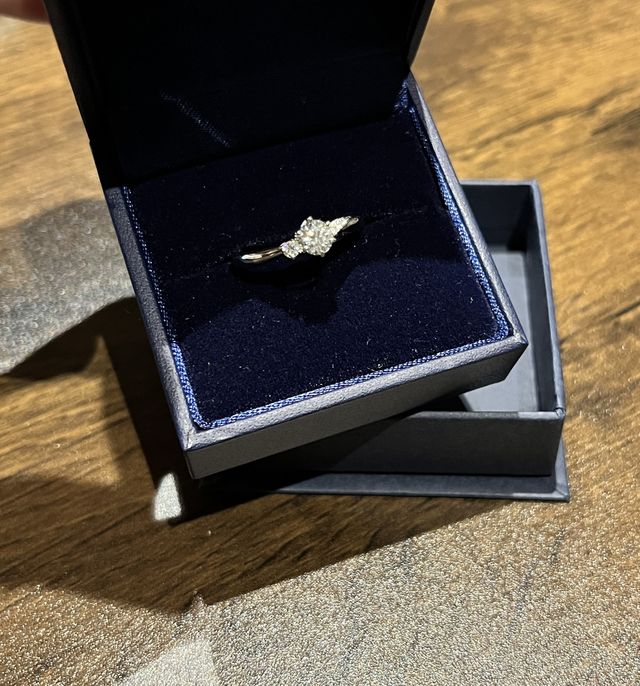 アシンメトリーデザイン