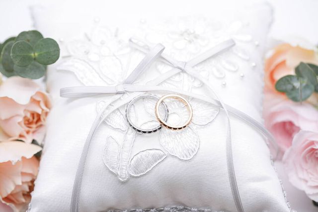 結婚式で撮影していだいたリングピロー使用時の写真