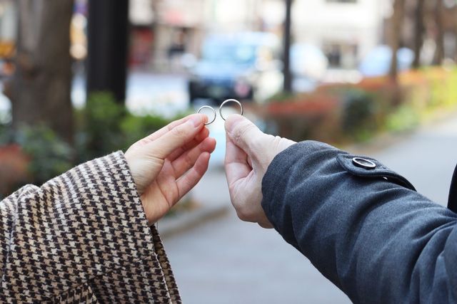 受け取りの記念にお店の前で撮っていただきました。