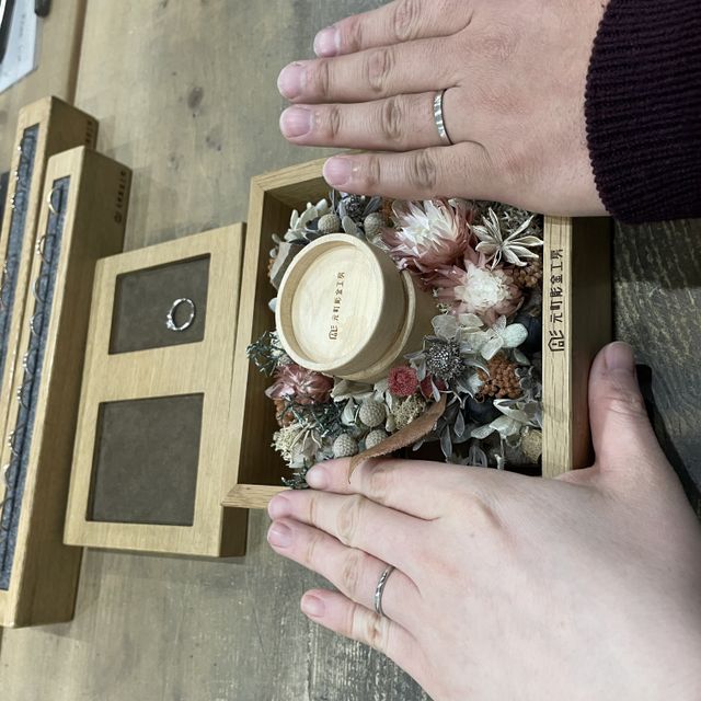 レディス12号、メンズ21号、全体はクリア仕上げ