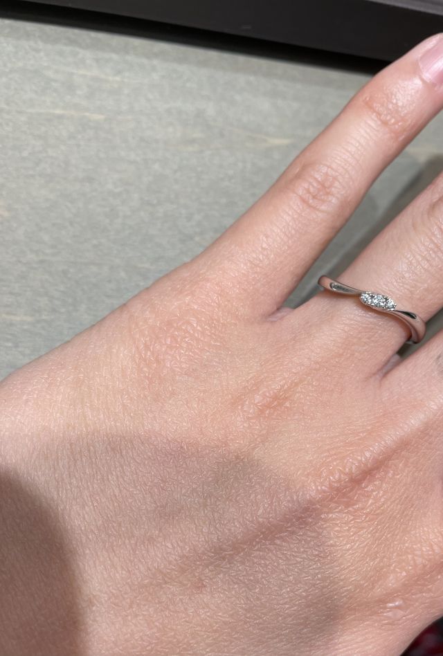 結婚指輪ですが存在感があり婚約指輪兼用でも考えれる