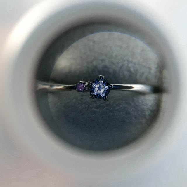 付属のスコープで覗くと星が2つ見えます