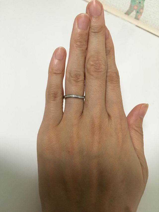 家事育児をしながら気にせず着けていられる素敵なデザインです。