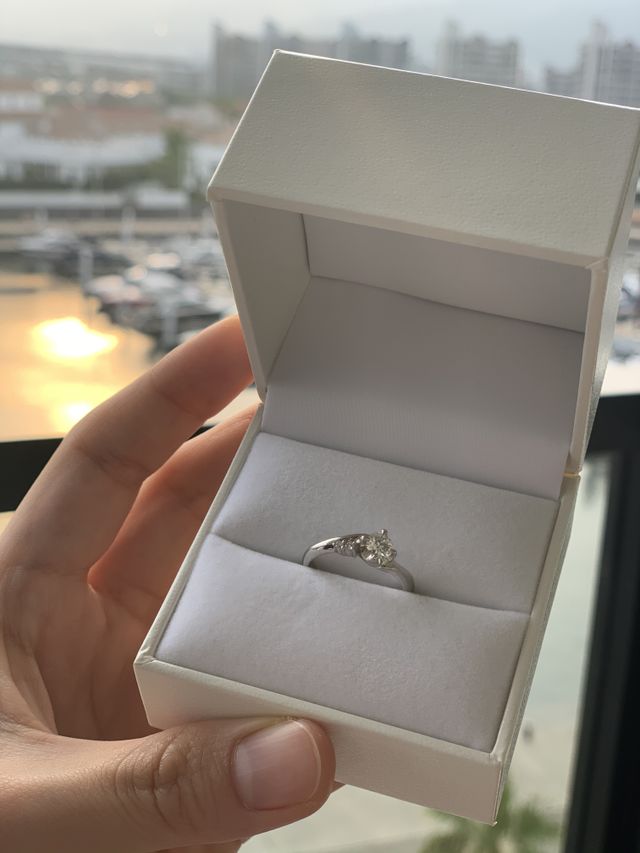 WLDの婚約指輪