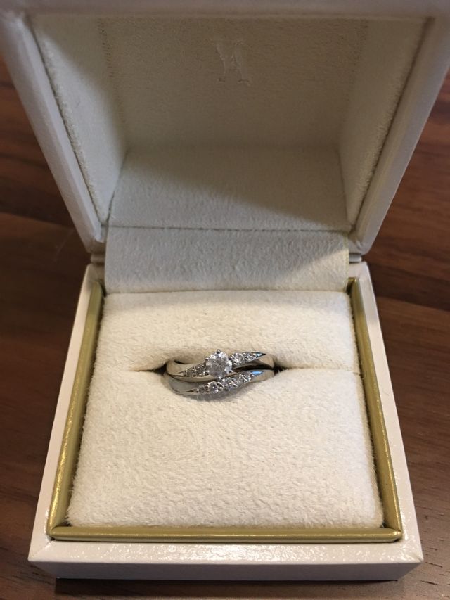 緩やかなカーブのデザインです。