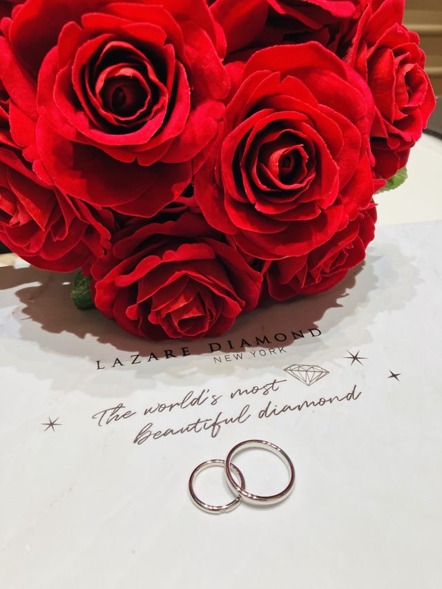 受取時、店舗のプレートを借りて撮影