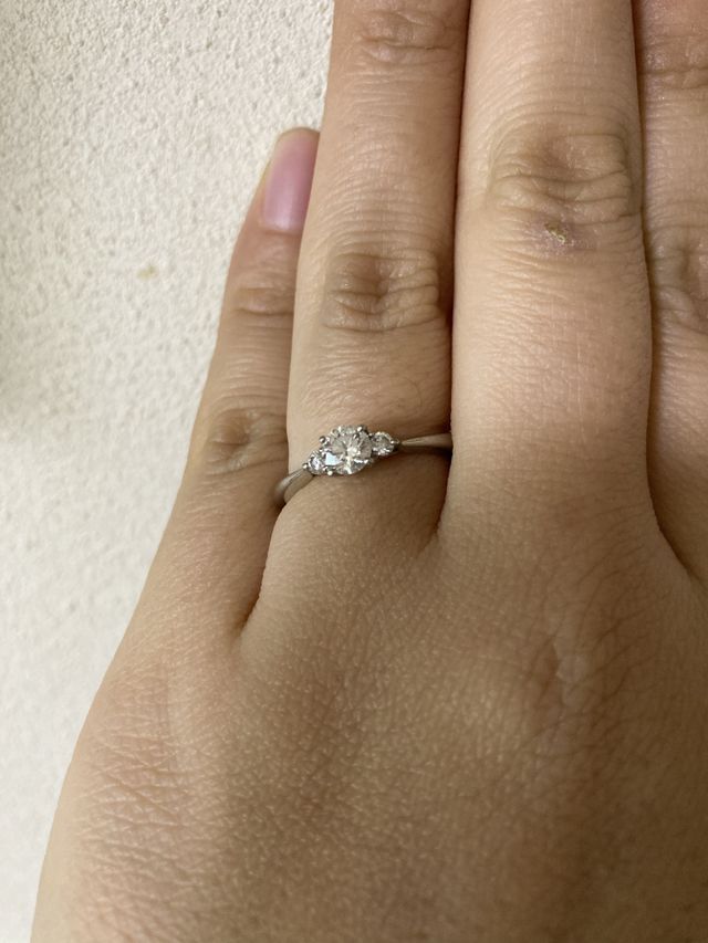婚約指輪です。